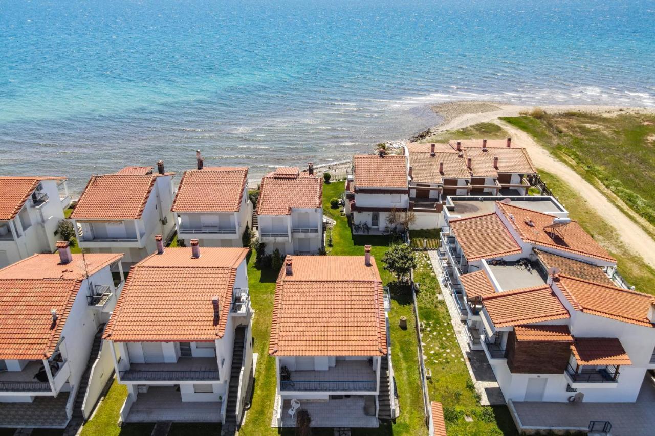 Apartment Next To The Sea Паралия-Дионисиу Экстерьер фото